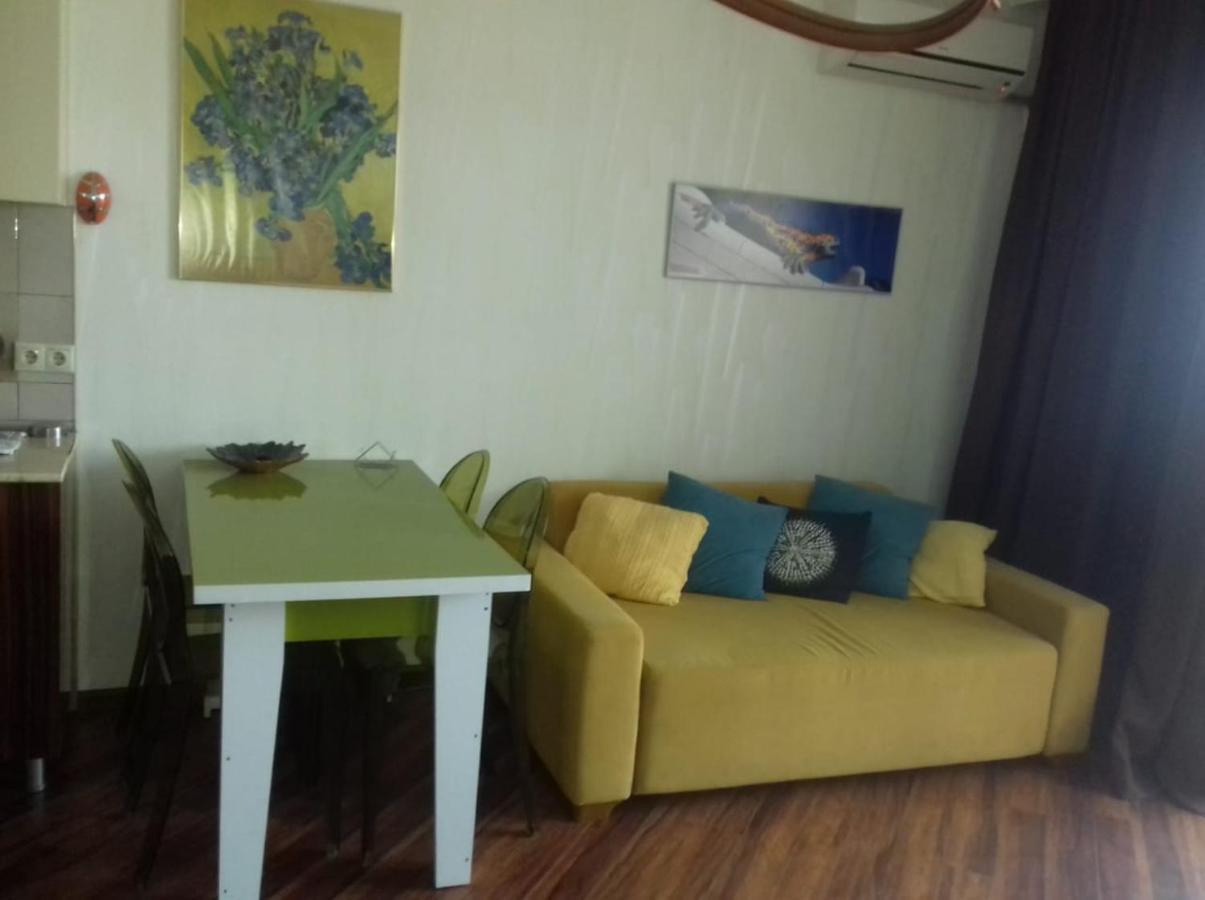 Apartment On Kobaladze Str 2 Батуми Екстериор снимка