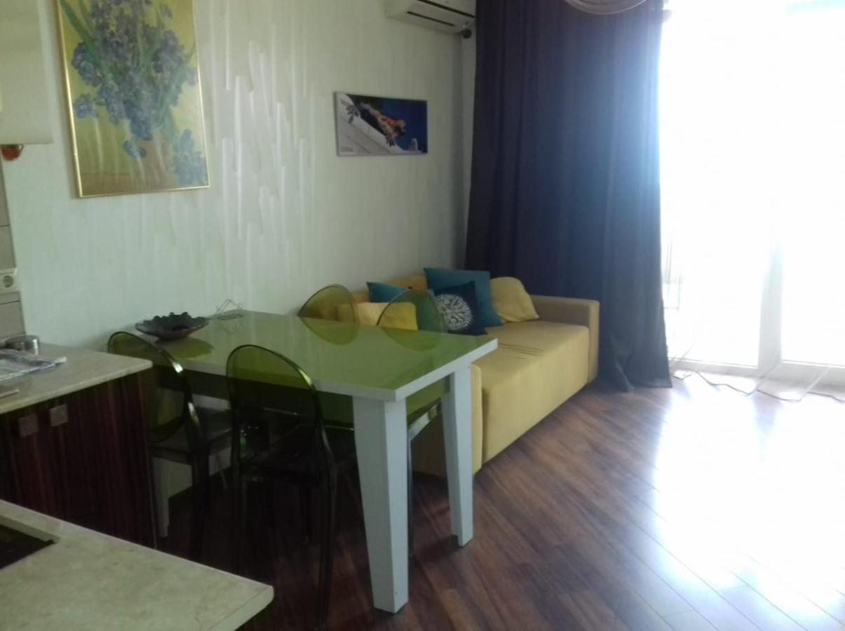Apartment On Kobaladze Str 2 Батуми Екстериор снимка